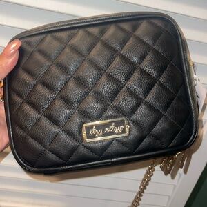NWT Itzy Ritzy Double Take bag in black!